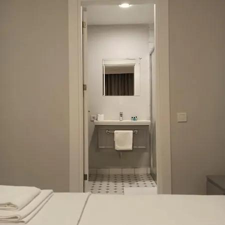 Begonvil Ayvalı