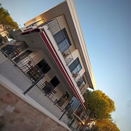 Begonvil Ayvalı